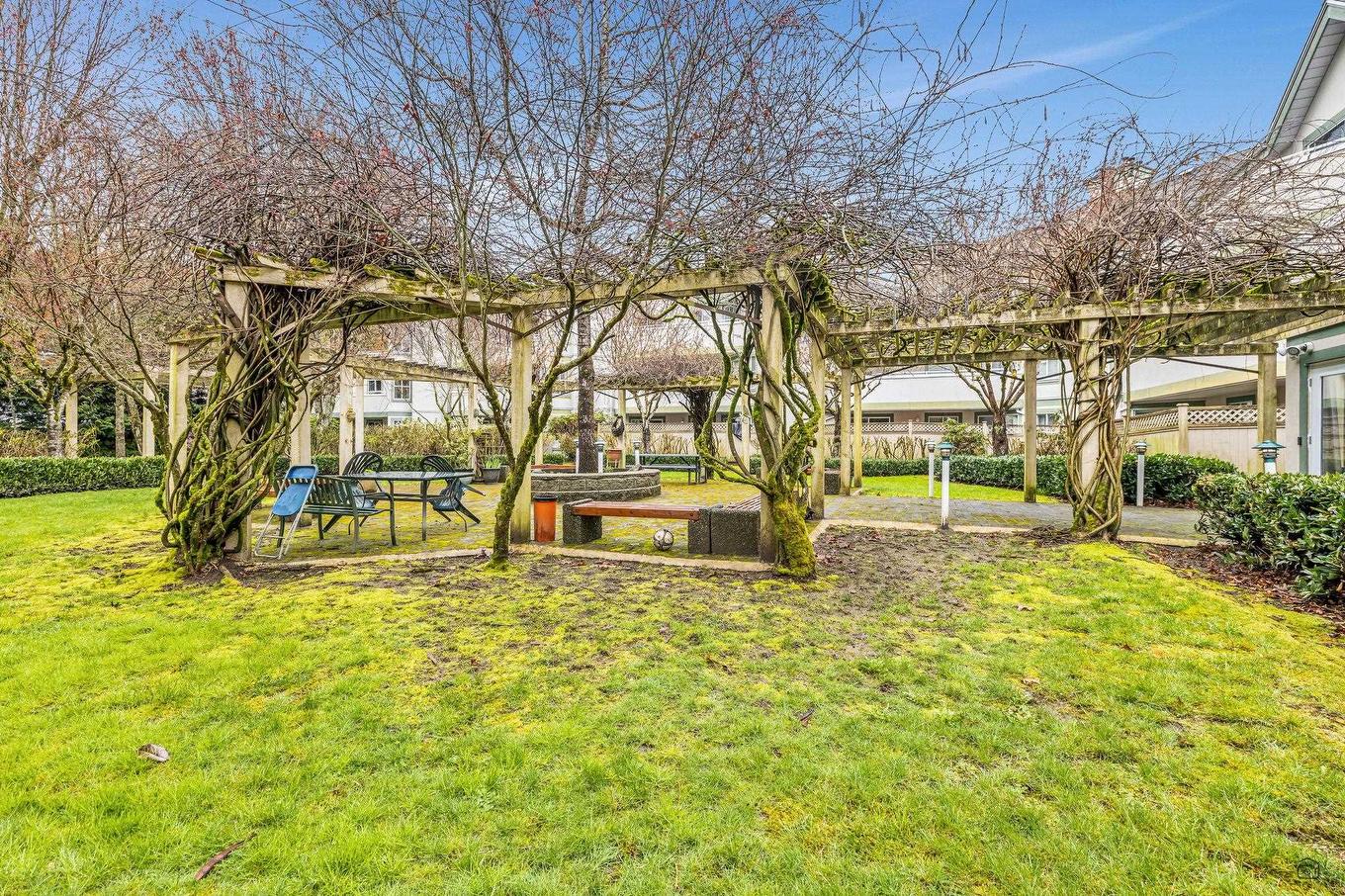 112-12633 72 Avenue, Surrey, BC