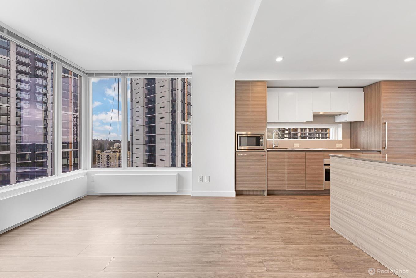 1909-13655 Fraser Highway, Surrey, BC