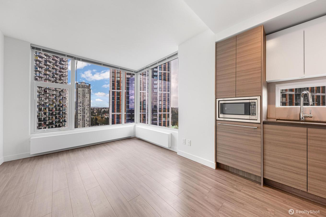 1909-13655 Fraser Highway, Surrey, BC