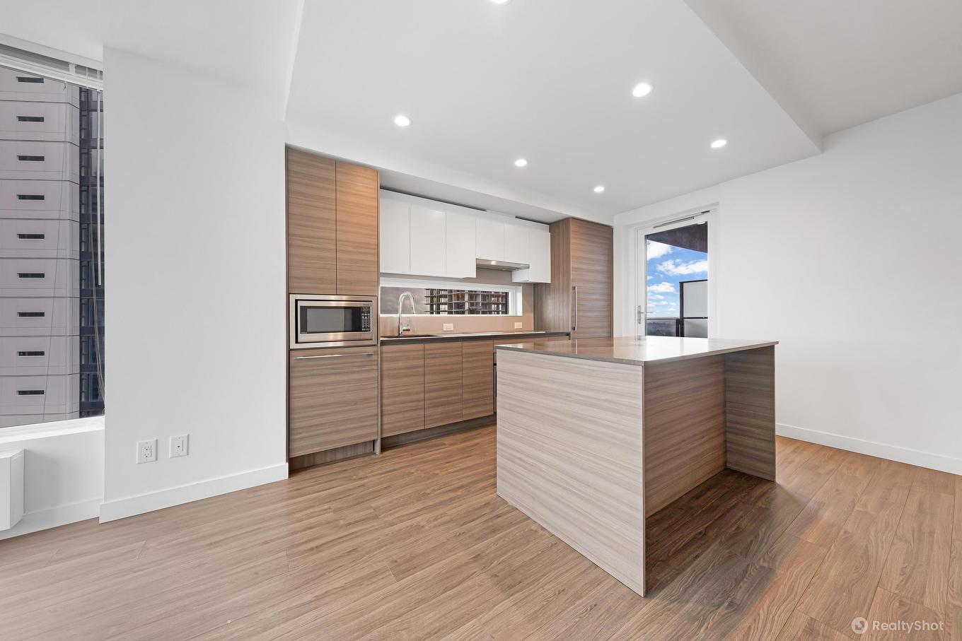 1909-13655 Fraser Highway, Surrey, BC