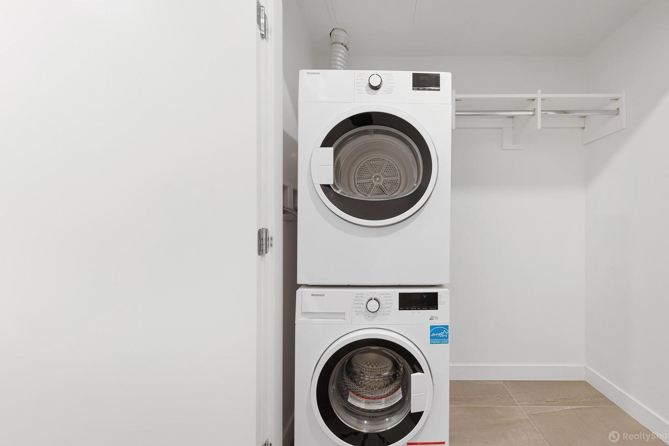 1909-13655 Fraser Highway, Surrey, BC