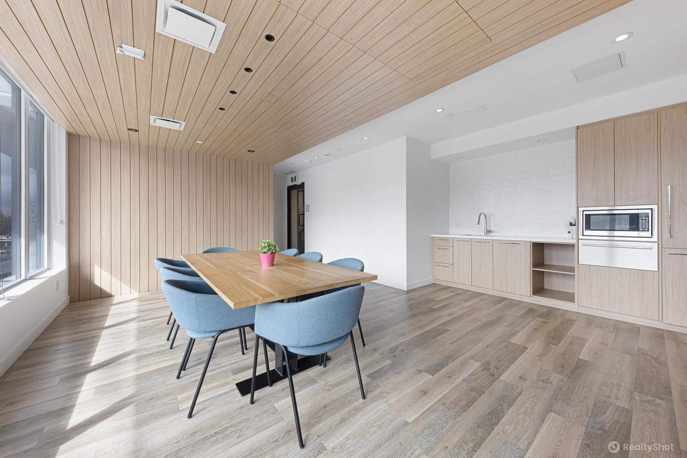 1909-13655 Fraser Highway, Surrey, BC