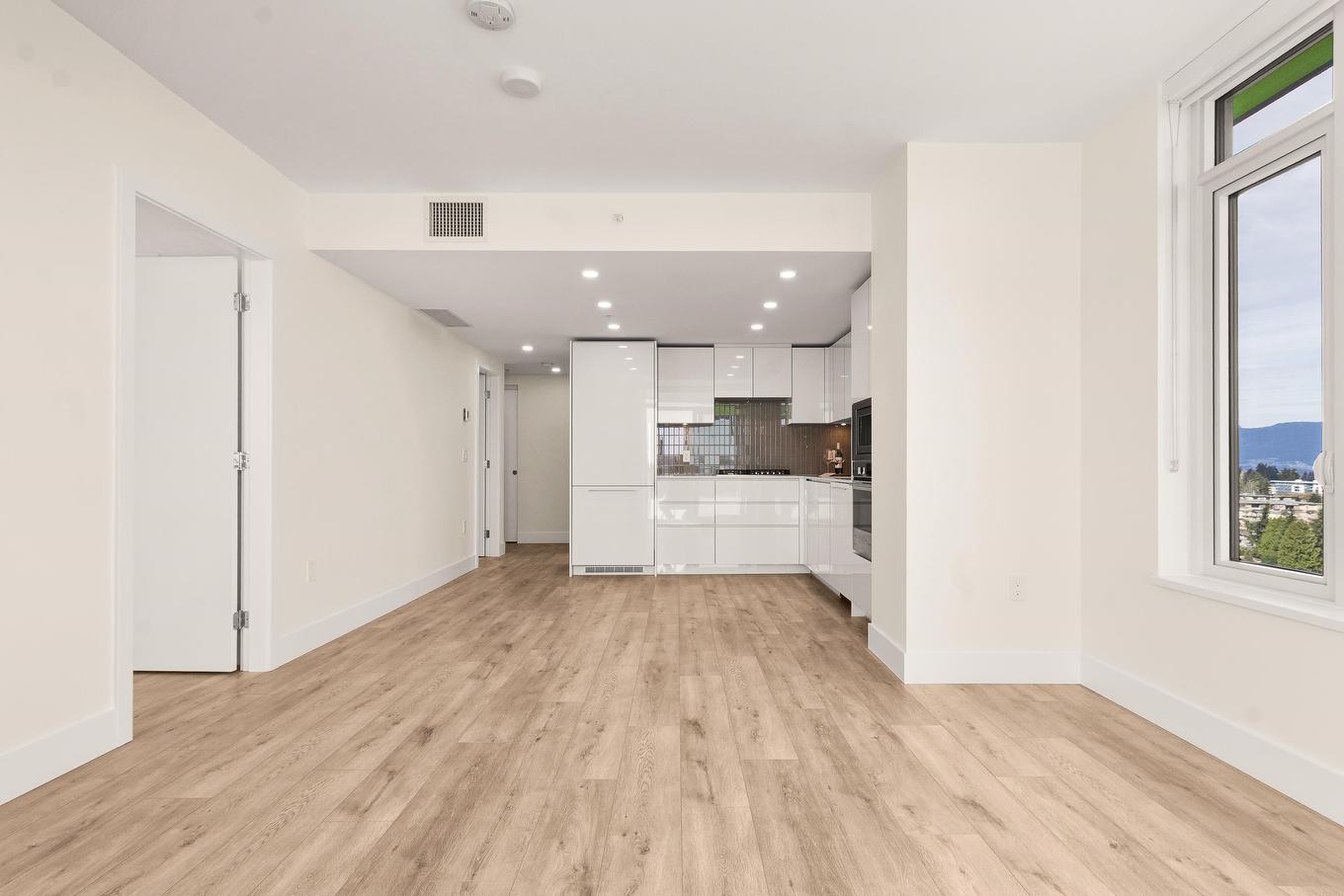 1802-10428 Whalley Boulevard, Surrey, BC