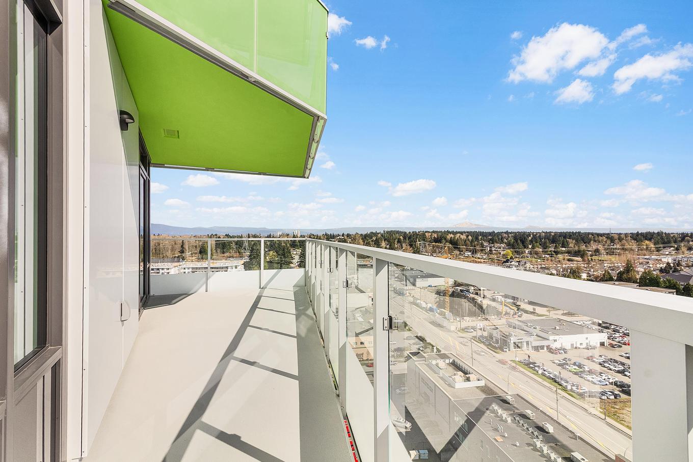 1802-10428 Whalley Boulevard, Surrey, BC