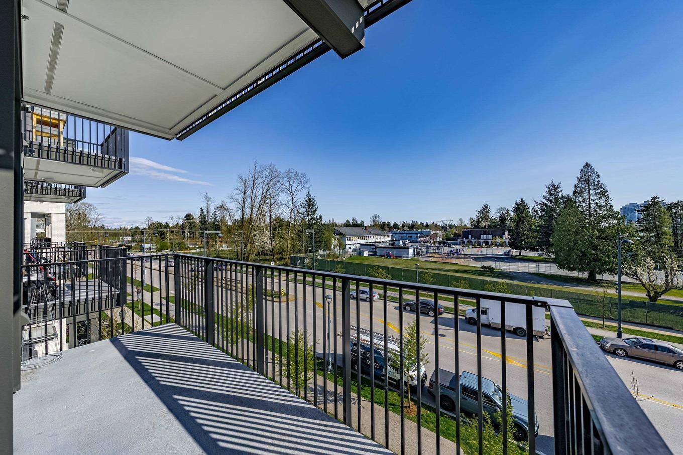 318-13933 105 Boulevard, Surrey, BC