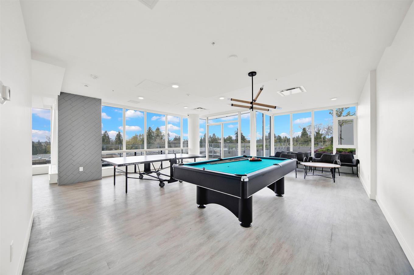 2501-9675 King George Boulevard, Surrey, BC