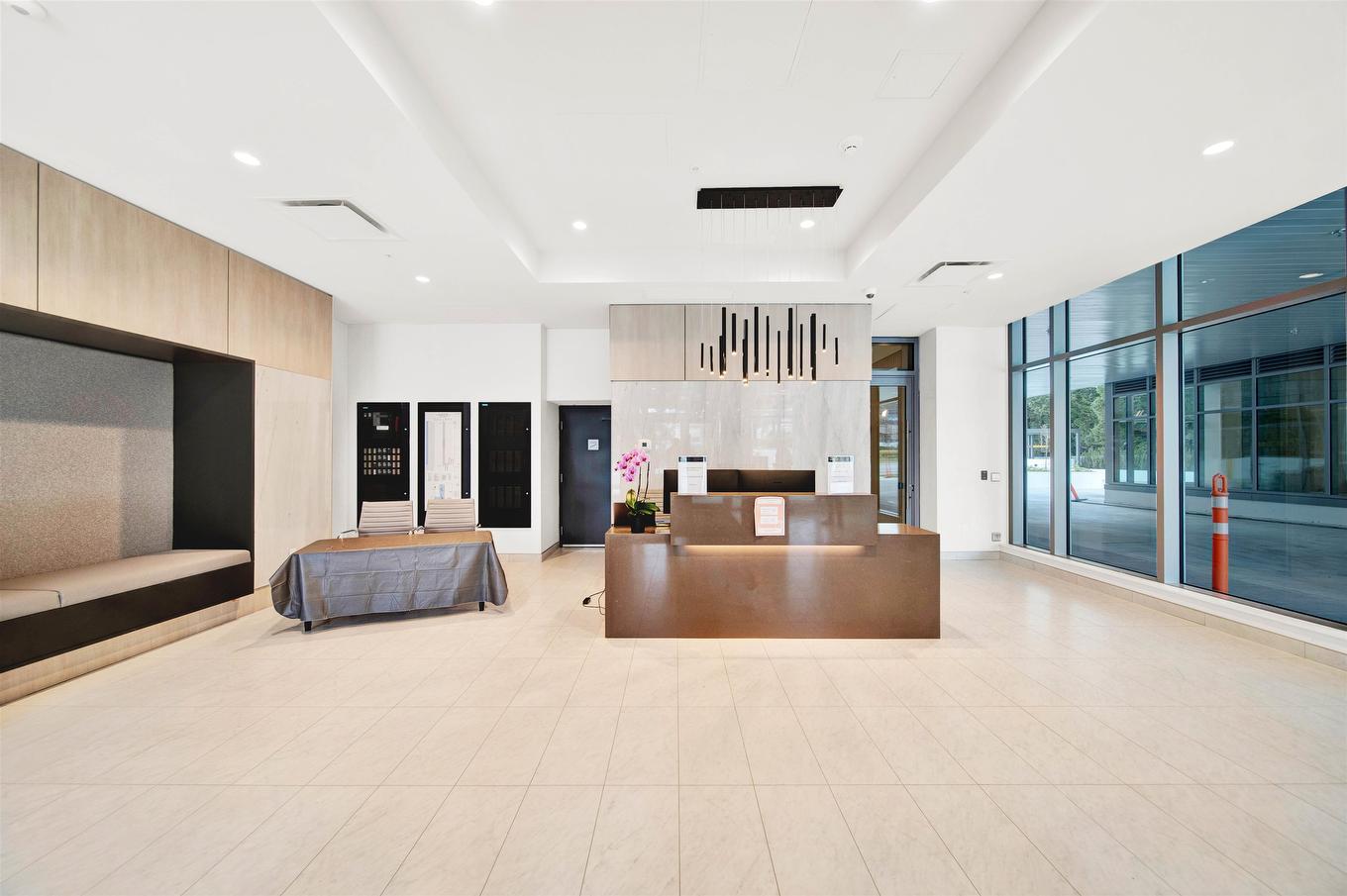 2501-9675 King George Boulevard, Surrey, BC