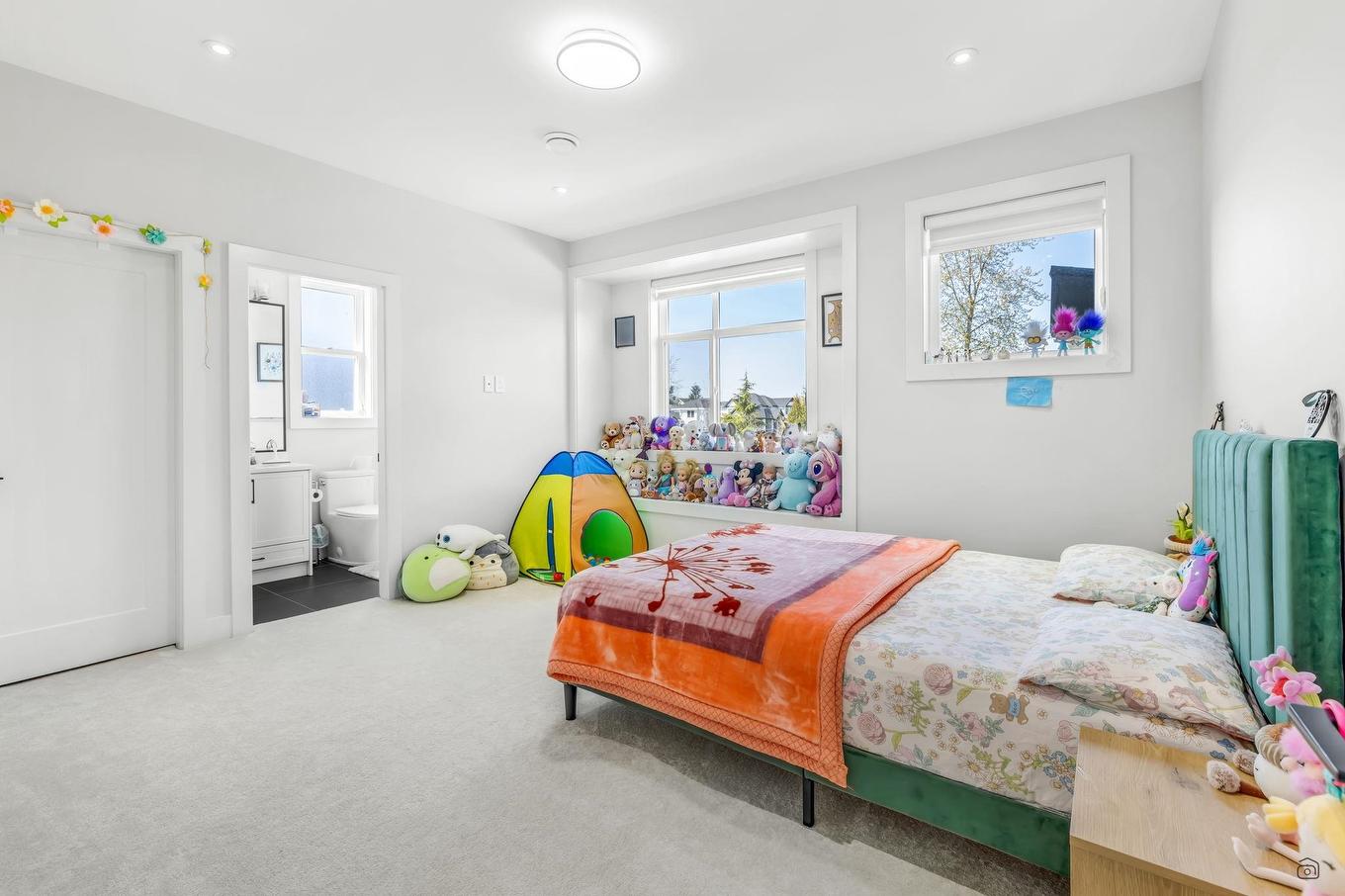 7118 Fisher Drive, Surrey, BC