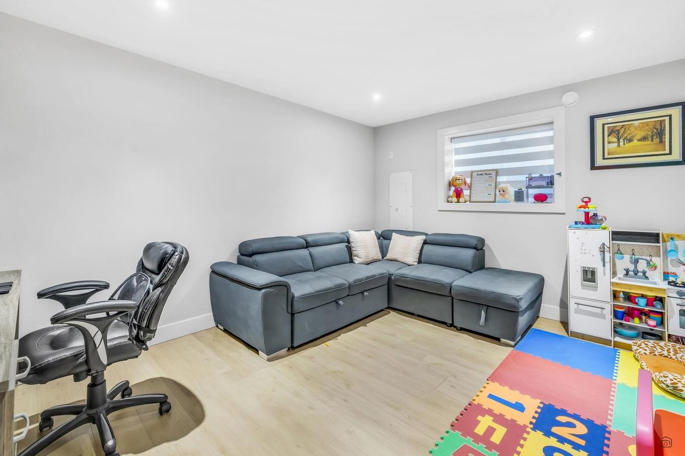 7118 Fisher Drive, Surrey, BC