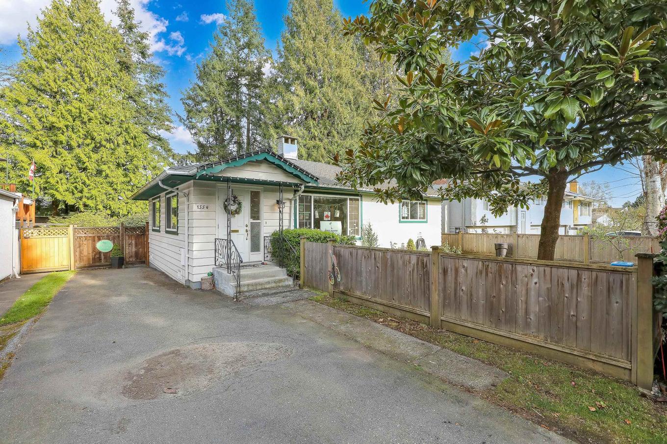 1554 Stevens Street, White Rock, BC