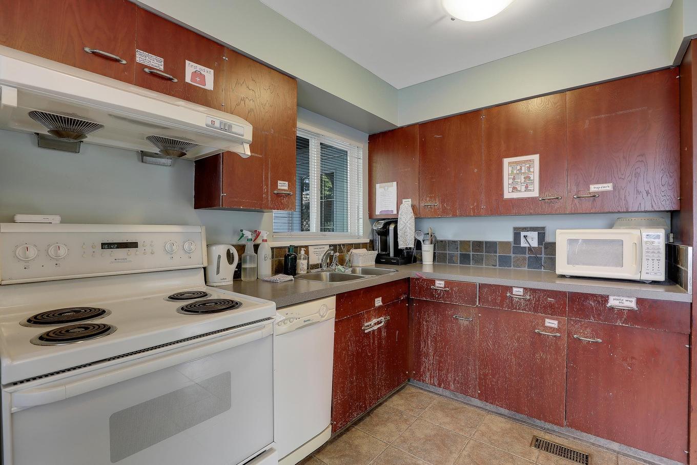 1554 Stevens Street, White Rock, BC