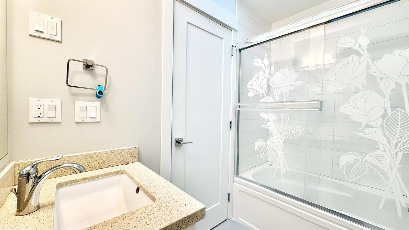 14-6162 138 Street, Surrey, BC