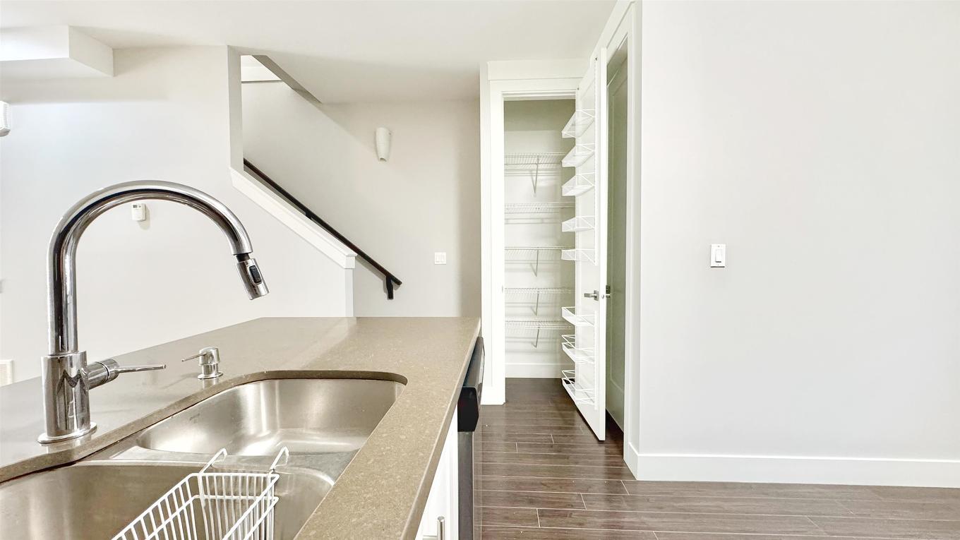 14-6162 138 Street, Surrey, BC