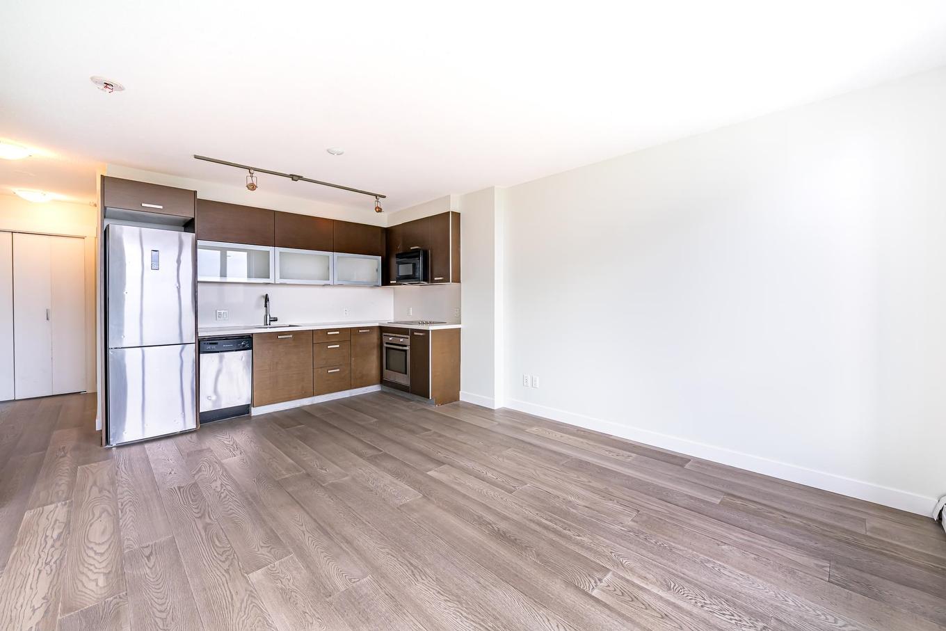 1805-10777 University Drive, Surrey, BC