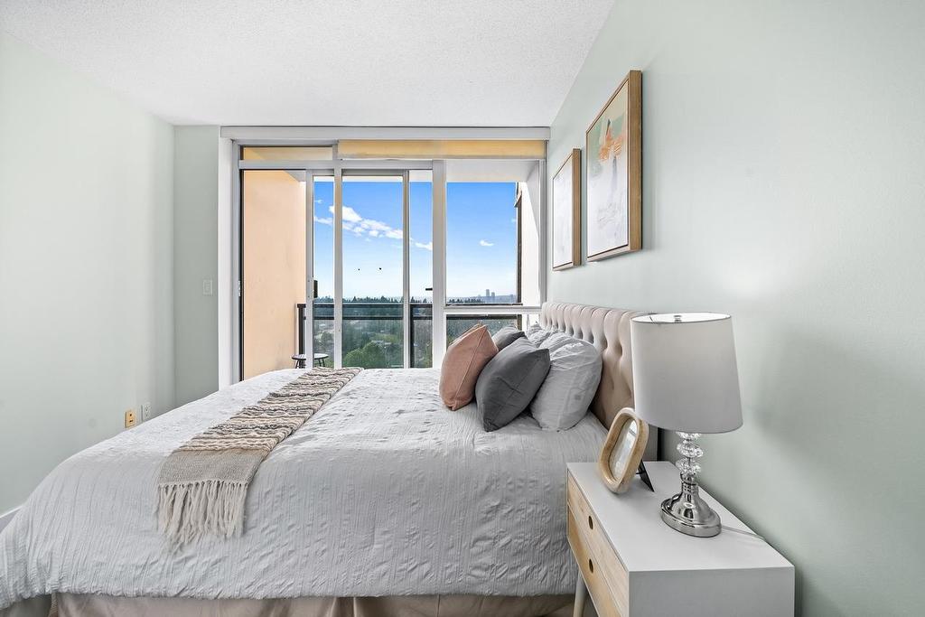 1805-10777 University Drive, Surrey, BC