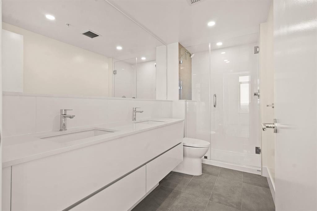 Sl 54-802 10428 Whalley Boulevard, Surrey, BC