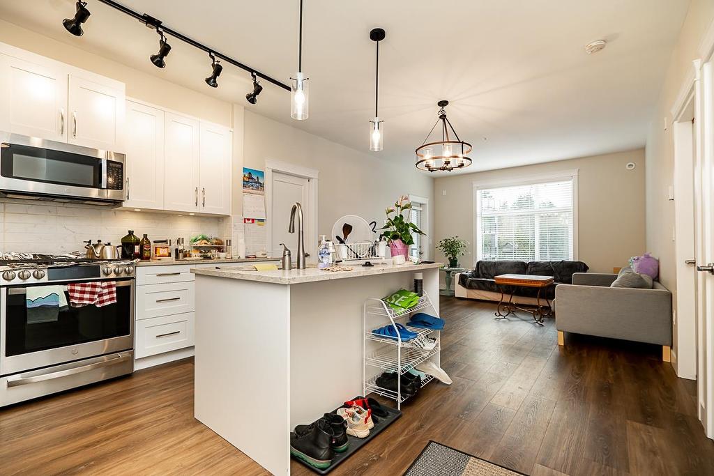 408-11077 Ravine Road, Surrey, BC