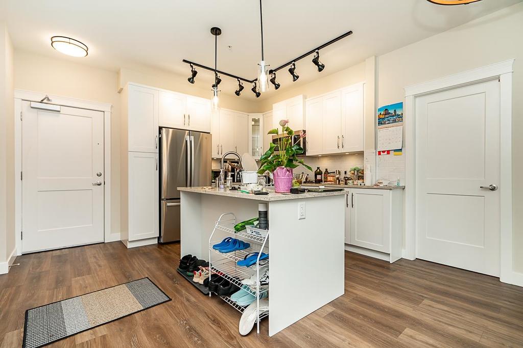 408-11077 Ravine Road, Surrey, BC