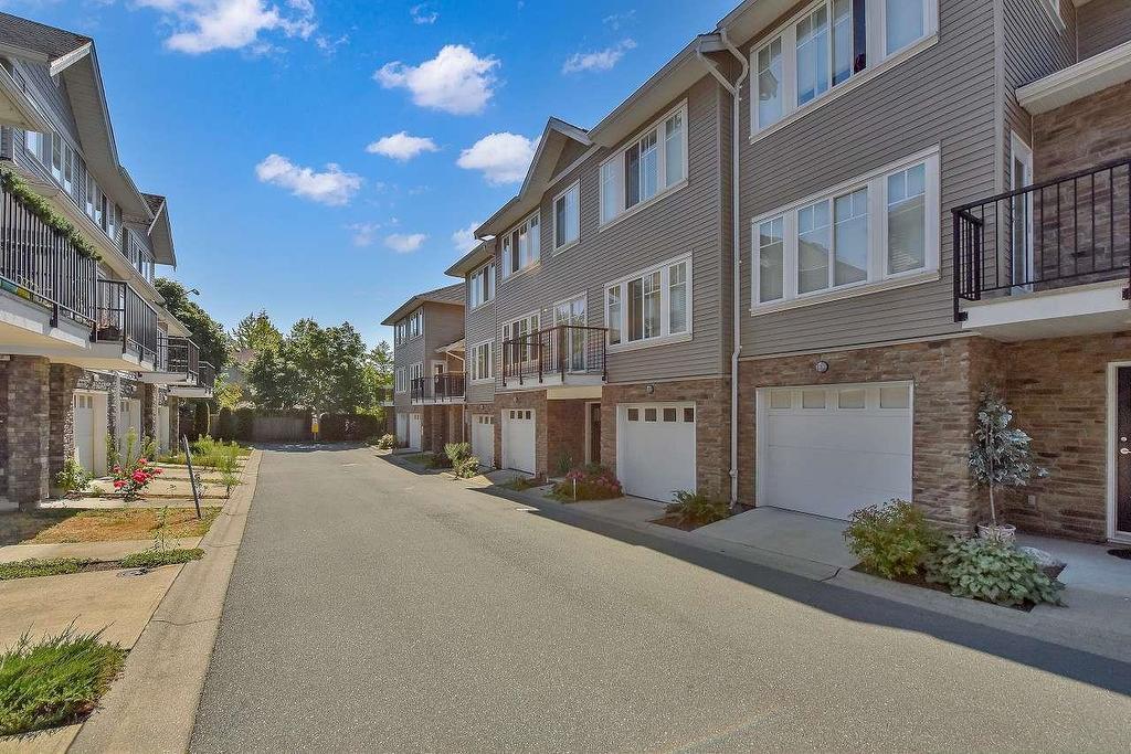 10-13864 Hyland Road, Surrey, BC