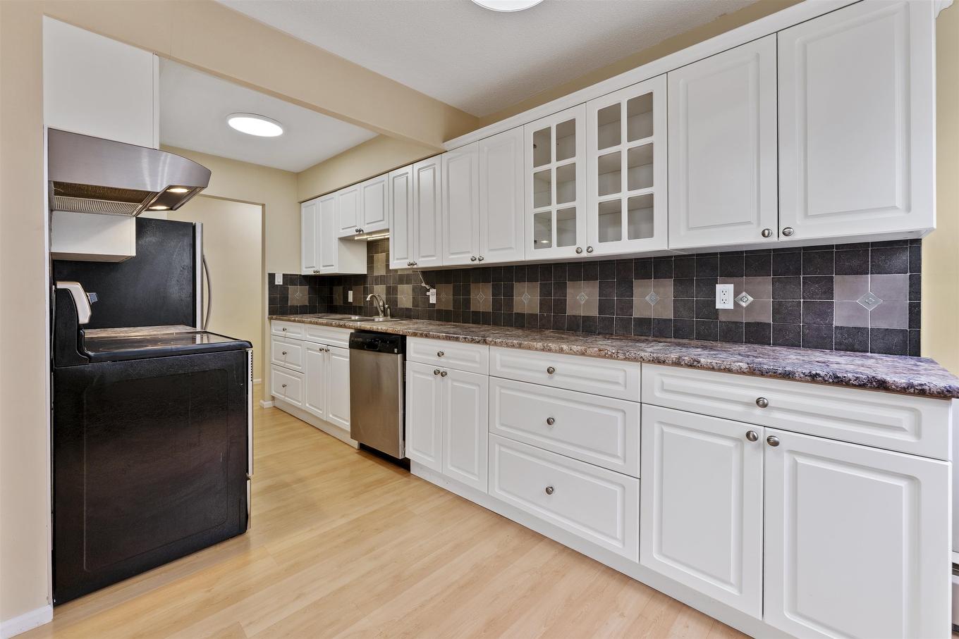 106-1331 Fir Street, White Rock, BC