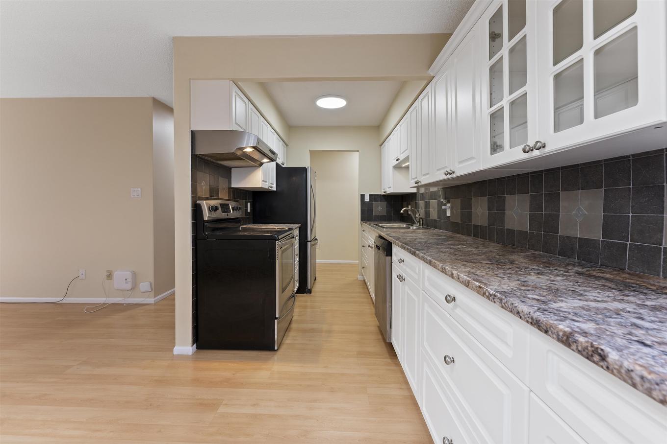 106-1331 Fir Street, White Rock, BC