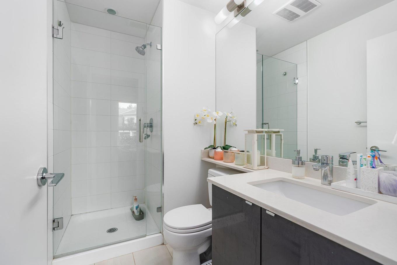 410-6468 195A Street, Surrey, BC