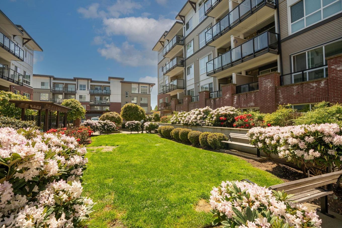 410-6468 195A Street, Surrey, BC