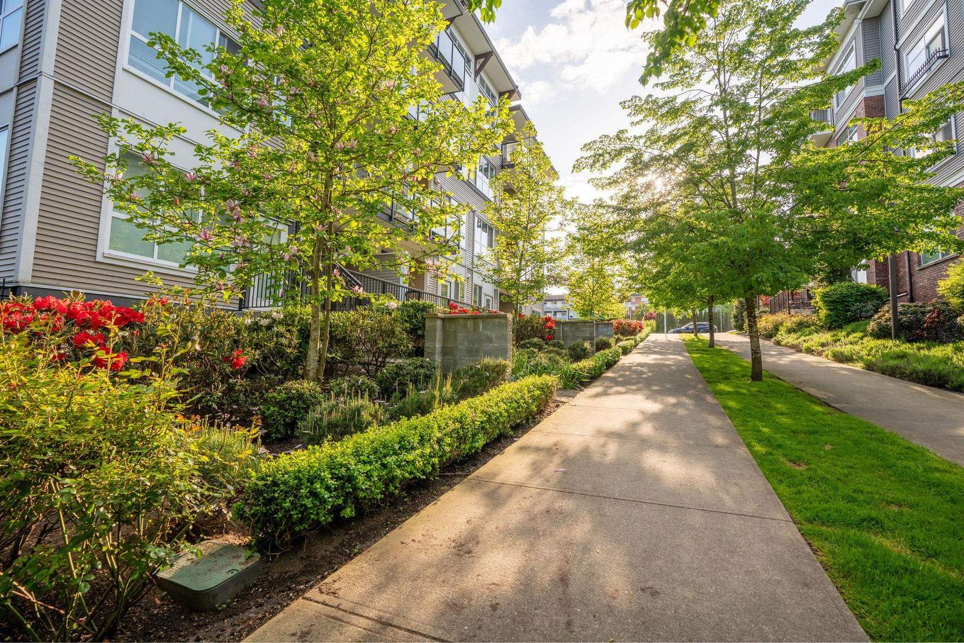 410-6468 195A Street, Surrey, BC