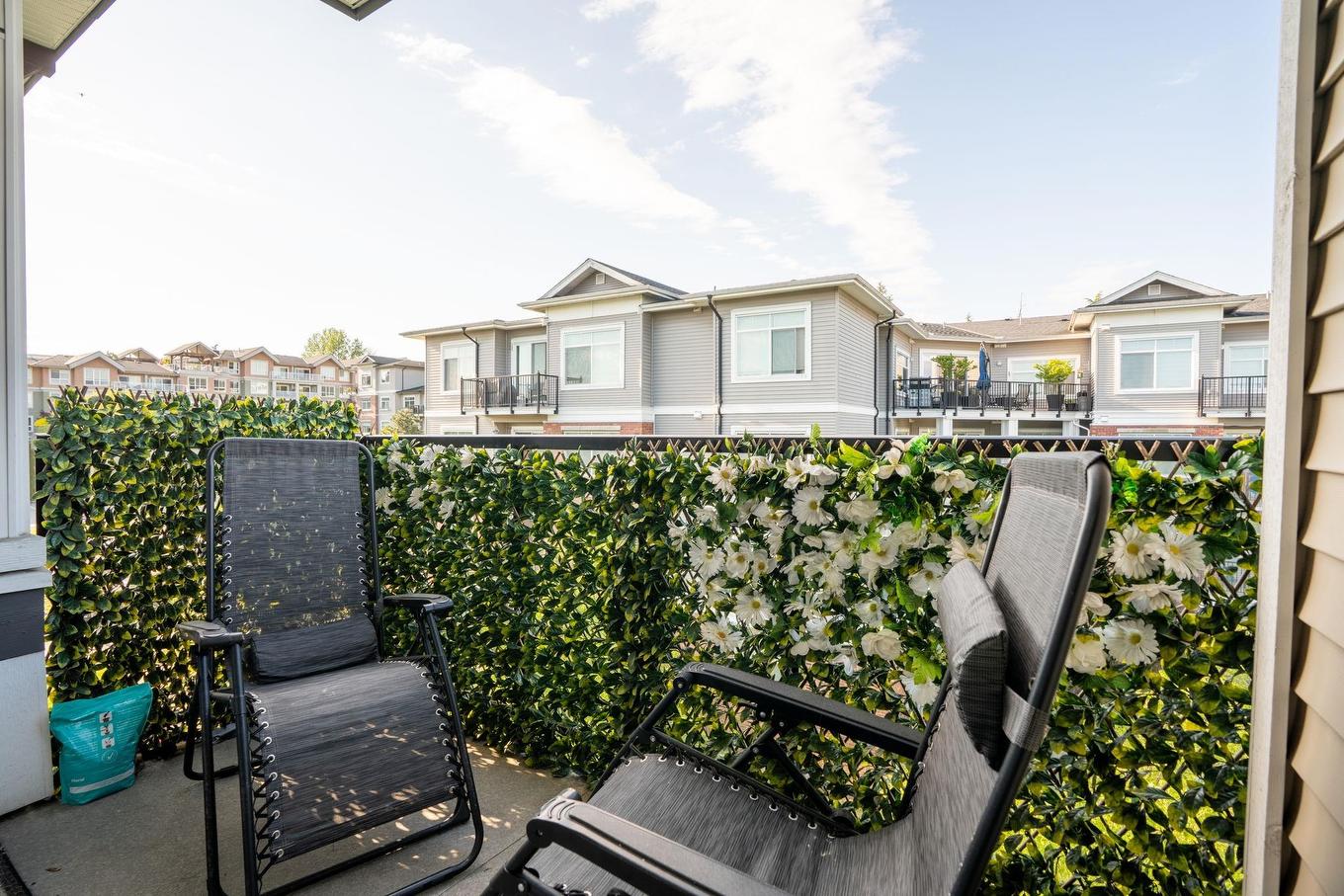 410-6468 195A Street, Surrey, BC