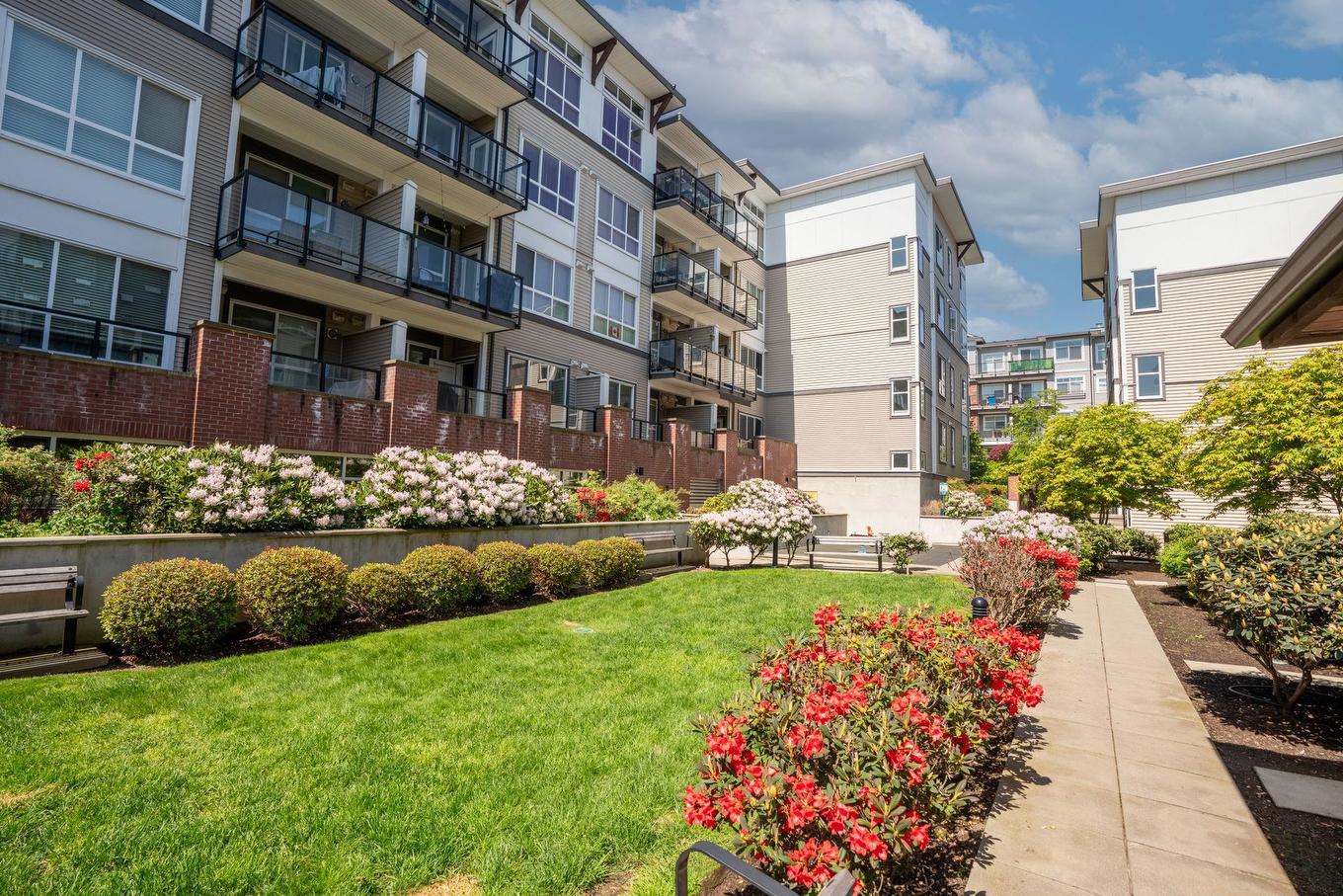 410-6468 195A Street, Surrey, BC