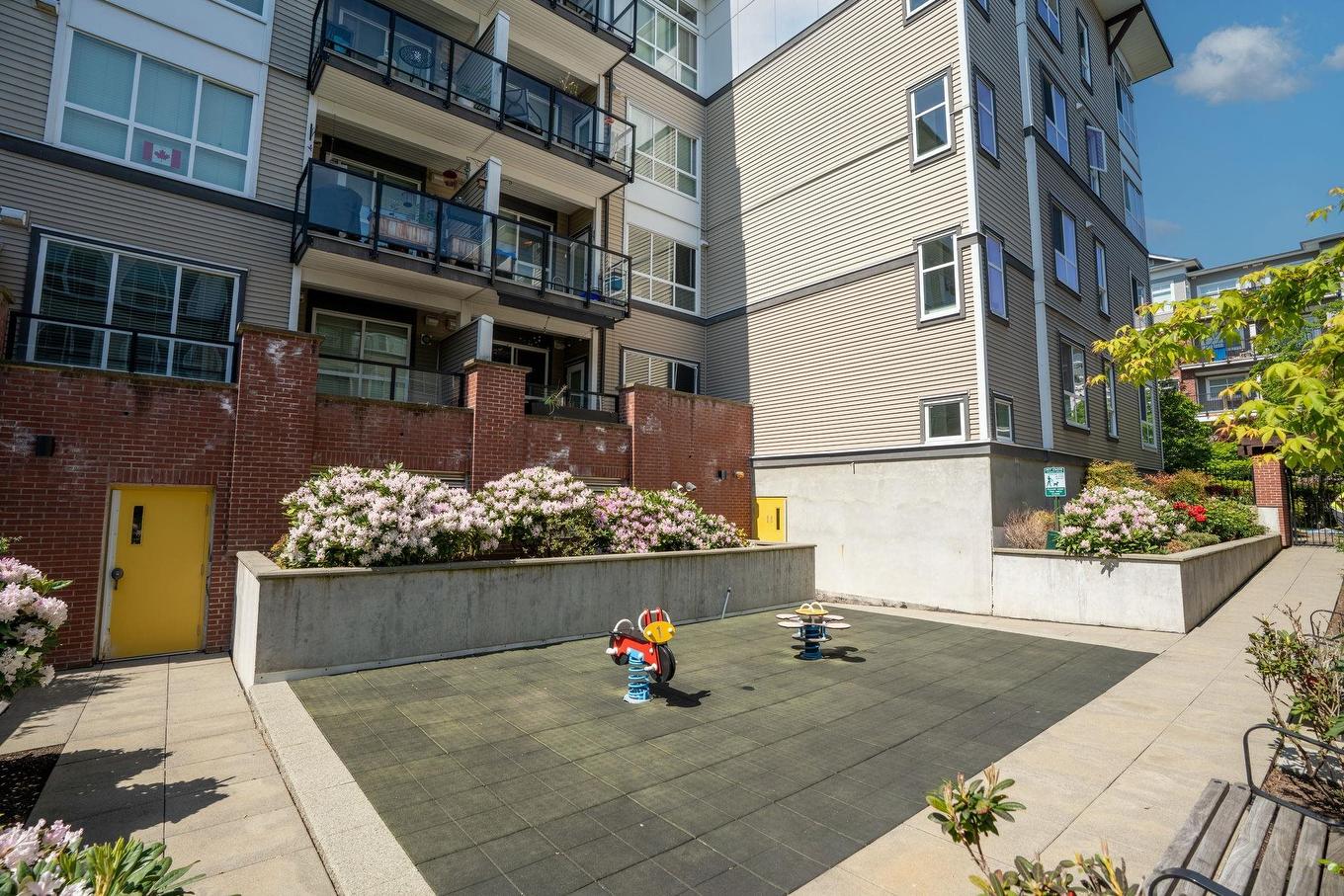 410-6468 195A Street, Surrey, BC