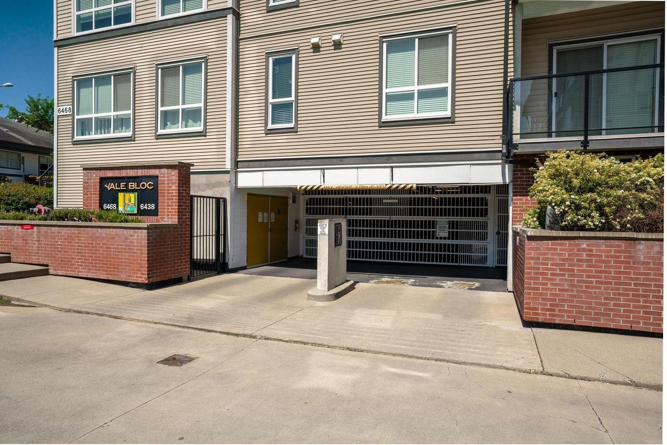 410-6468 195A Street, Surrey, BC