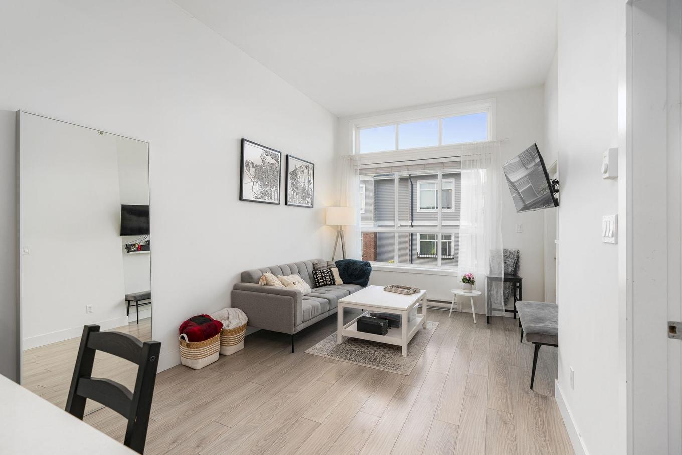 410-6468 195A Street, Surrey, BC