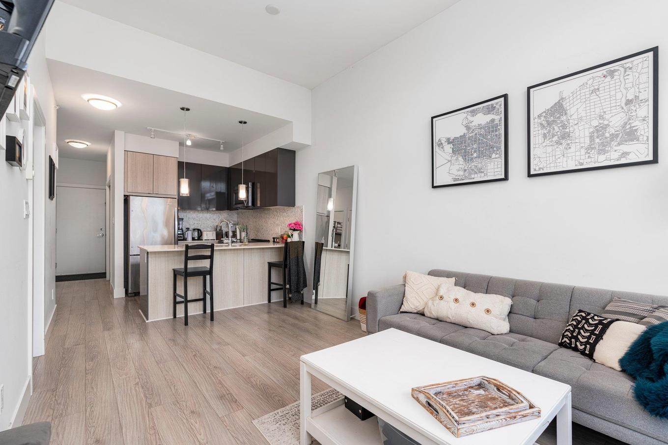 410-6468 195A Street, Surrey, BC