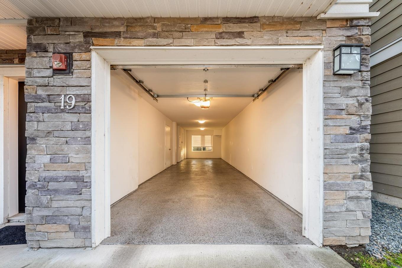 19-21150 76A Avenue, Langley, BC