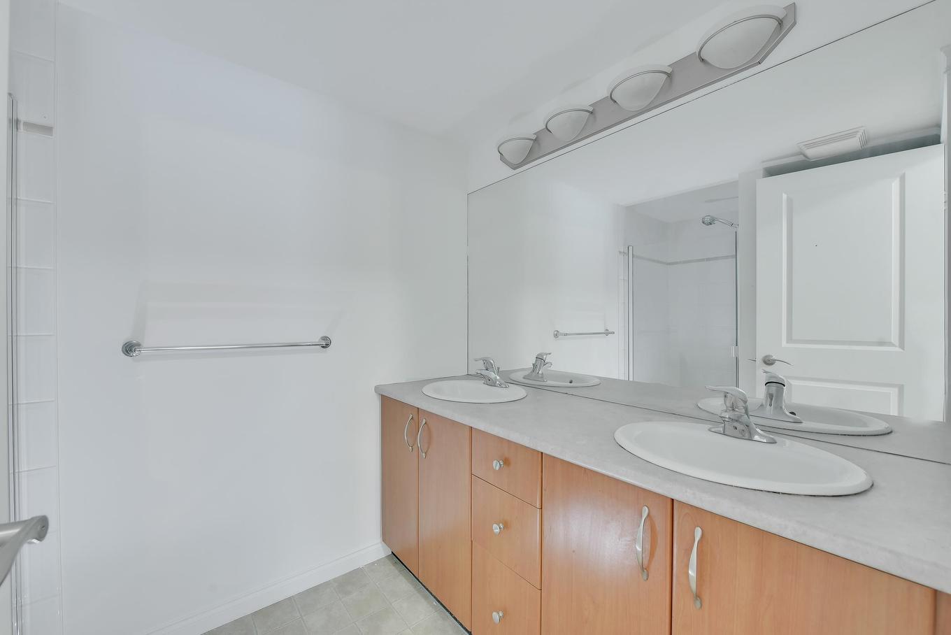 76-12040 68 Avenue, Surrey, BC