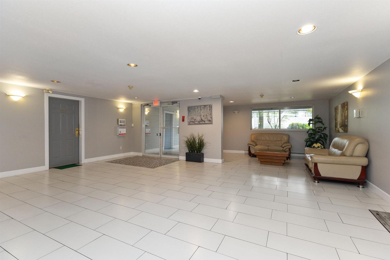 405-13680 84 Avenue, Surrey, BC