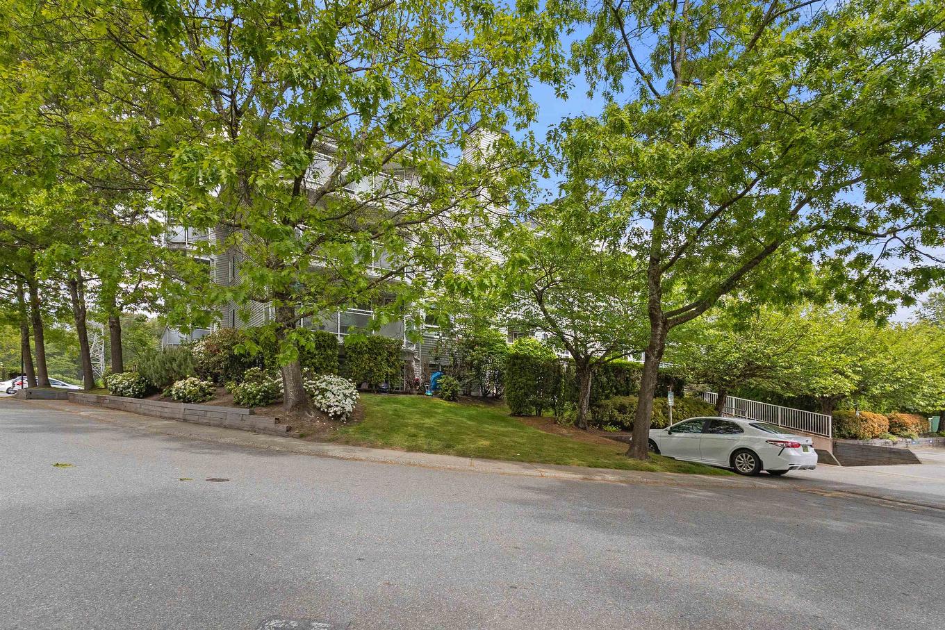 405-13680 84 Avenue, Surrey, BC