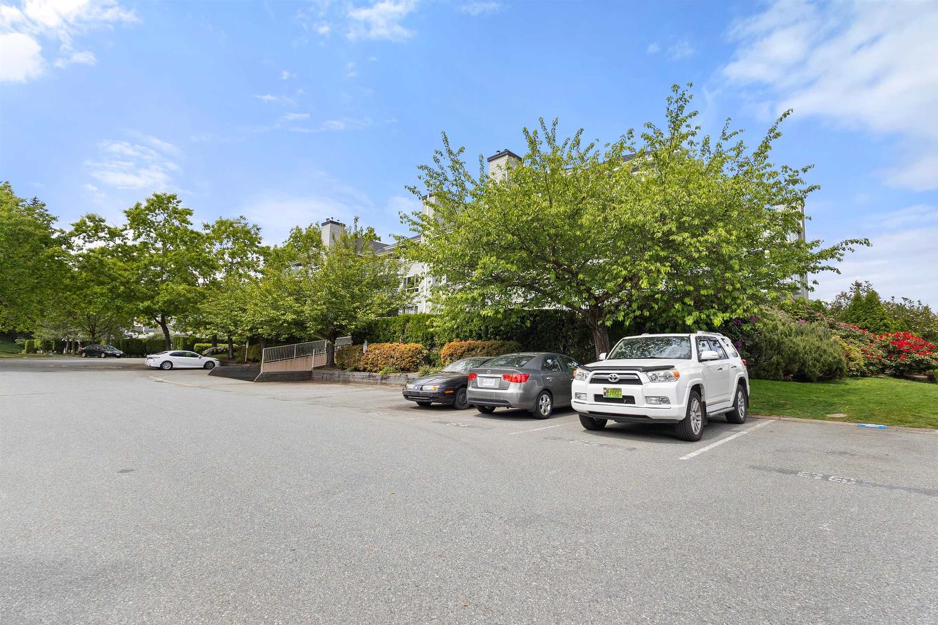 405-13680 84 Avenue, Surrey, BC