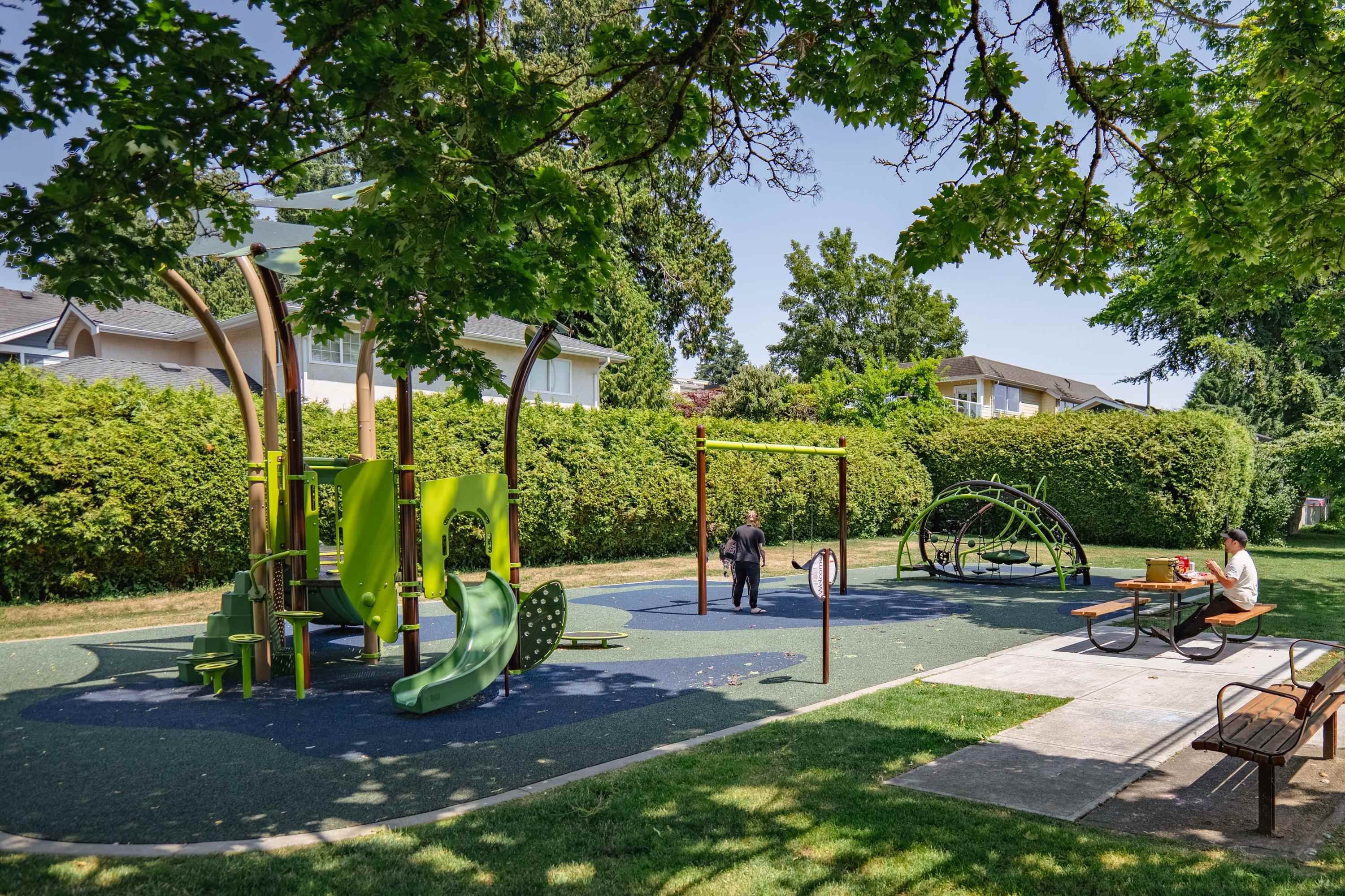 1469 Merklin Street, White Rock, BC