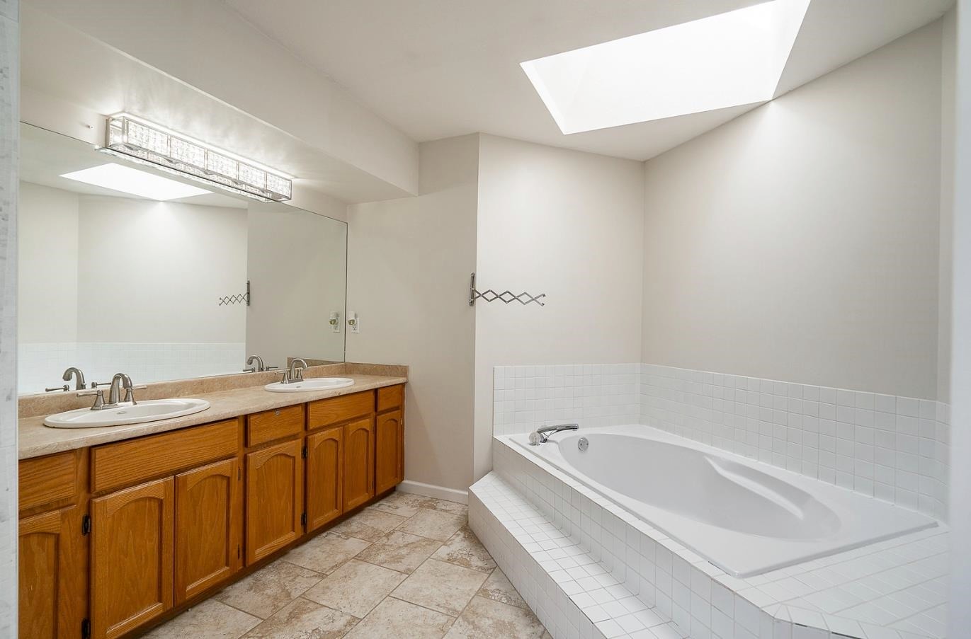 12356 56 Avenue, Surrey, BC