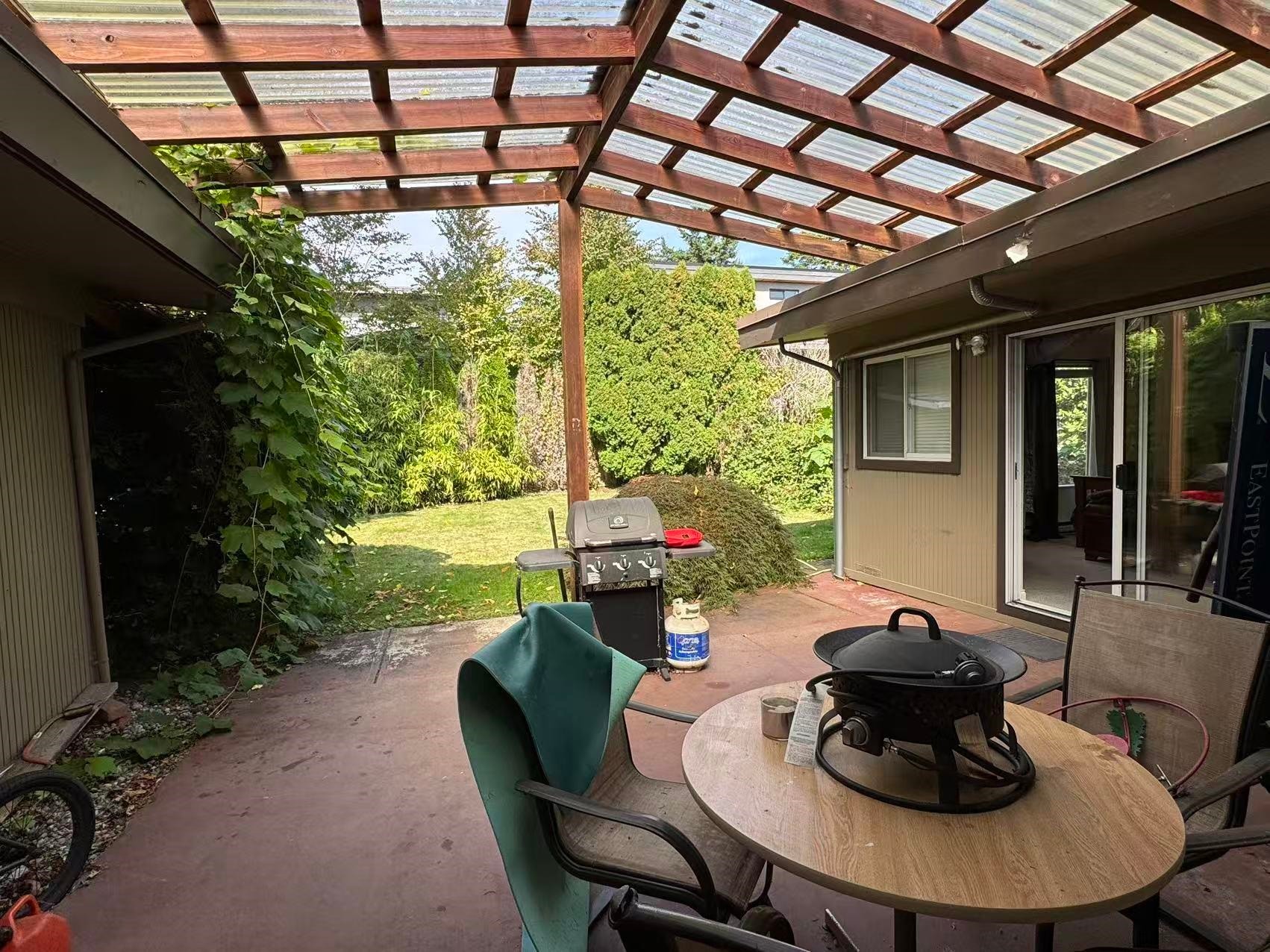 14181 Malabar Avenue, White Rock, BC