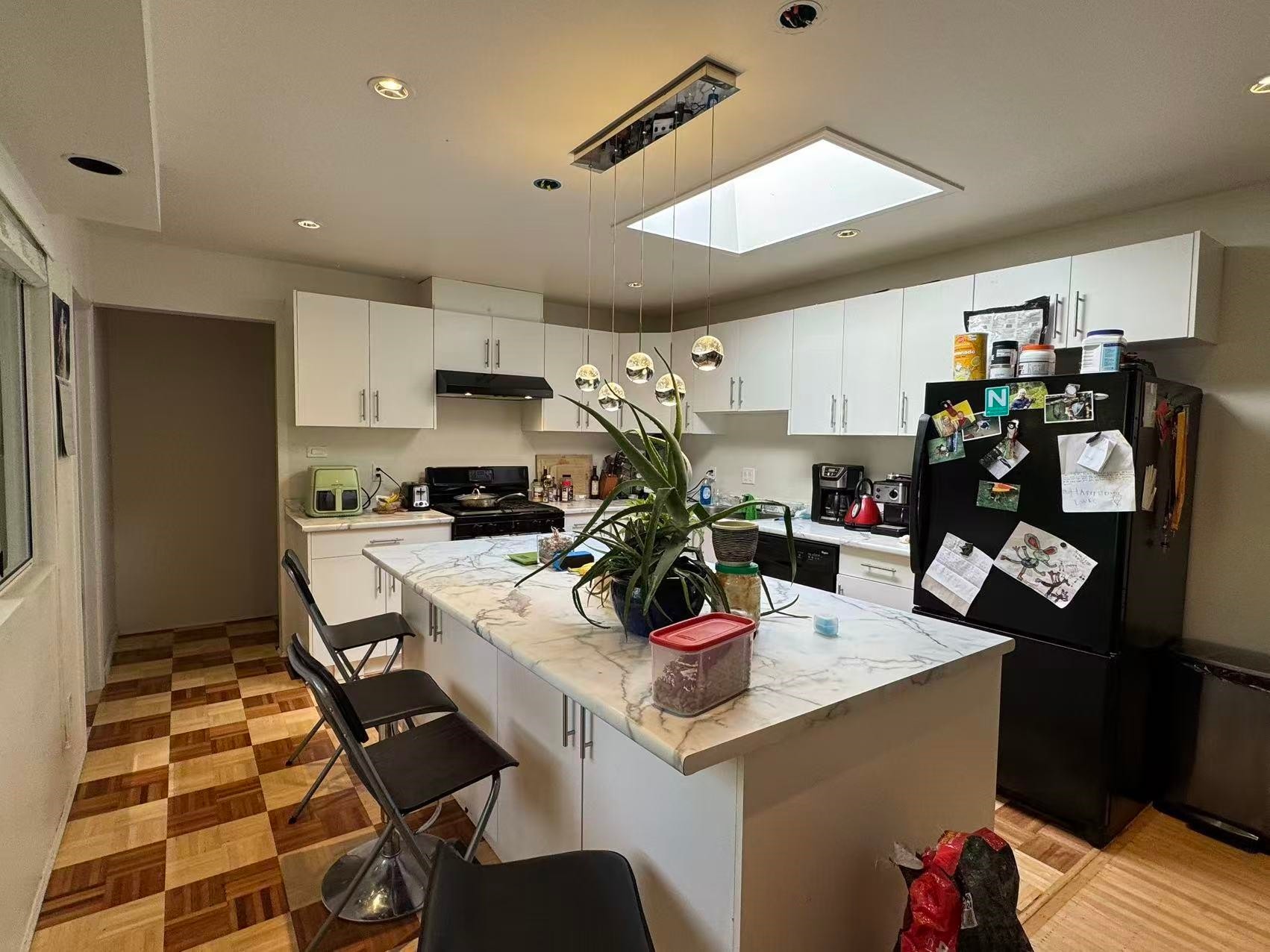 14181 Malabar Avenue, White Rock, BC