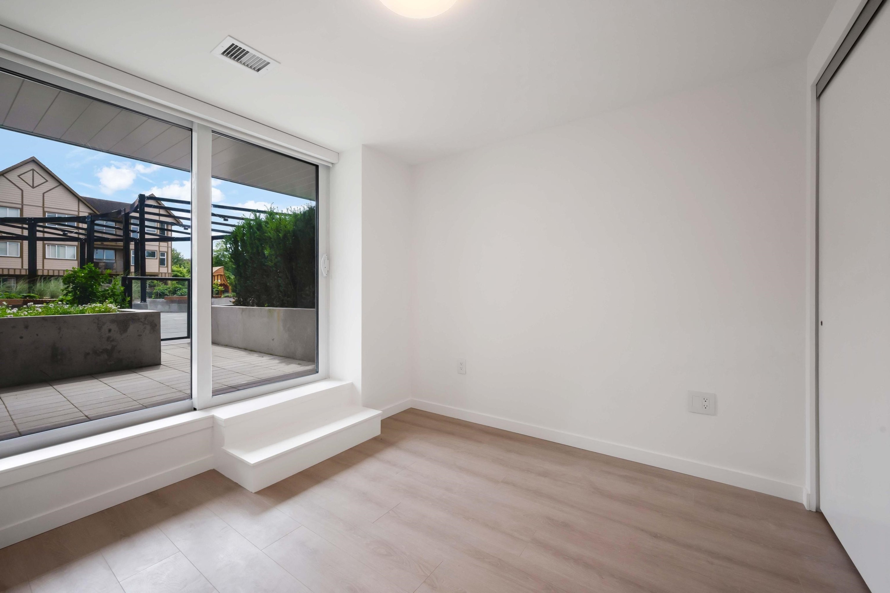 104-10333 133 Street, Surrey, BC