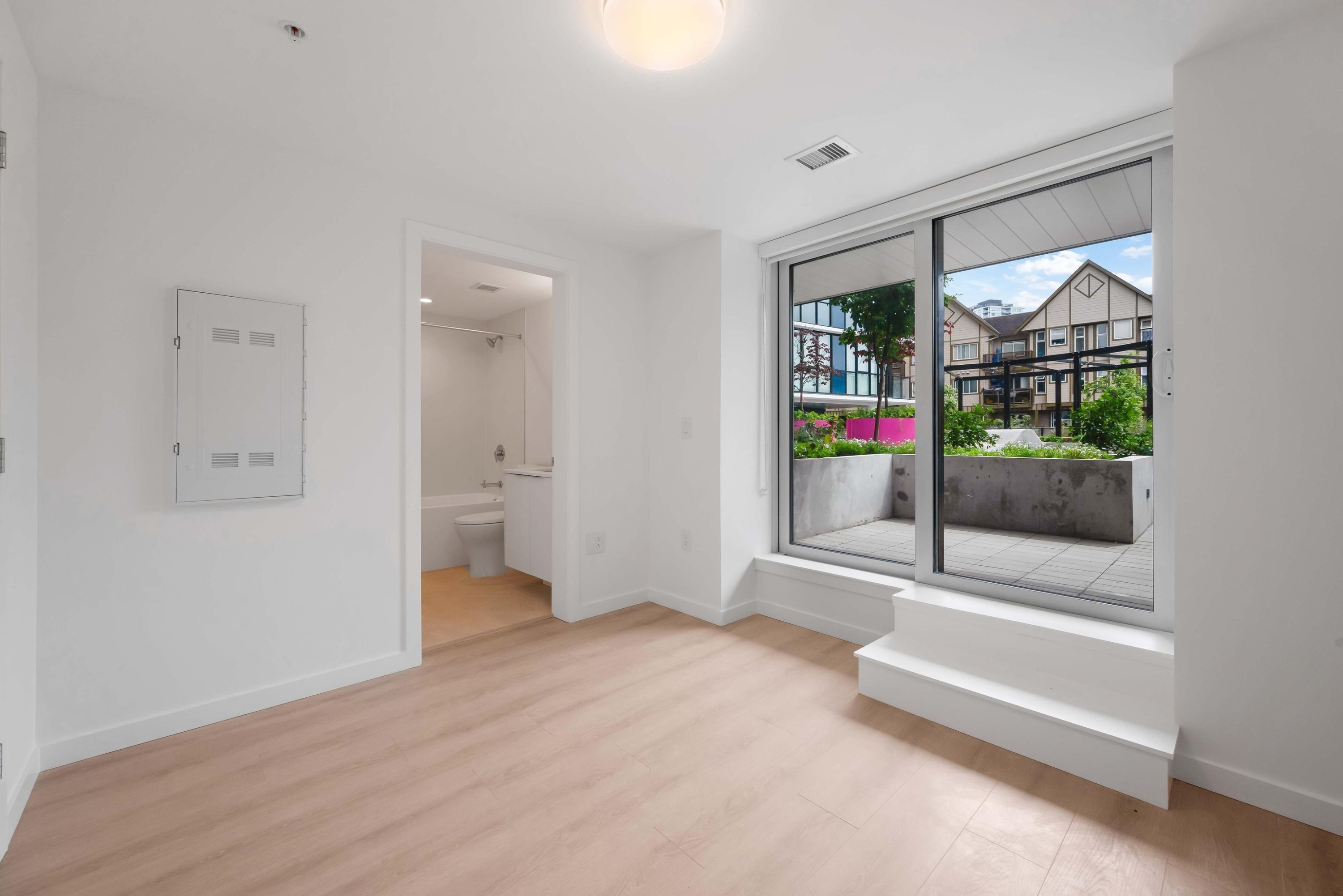 104-10333 133 Street, Surrey, BC