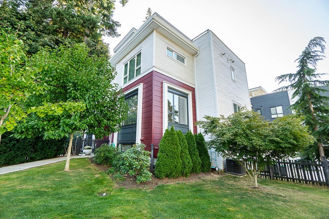 235-2218 Oak Meadows Drive, Surrey, BC