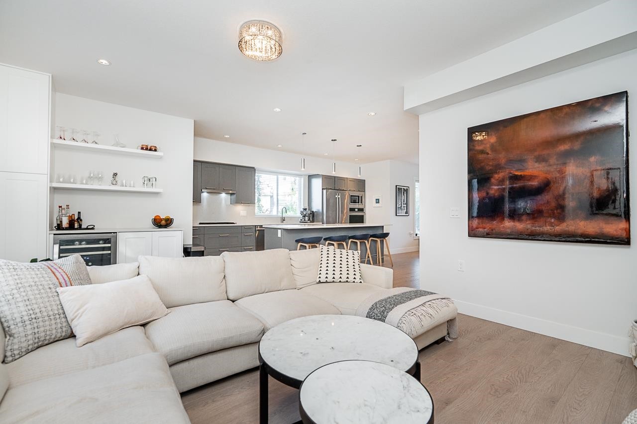 235-2218 Oak Meadows Drive, Surrey, BC