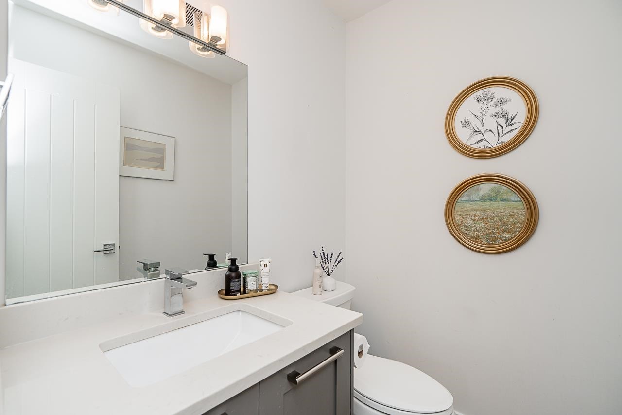 235-2218 Oak Meadows Drive, Surrey, BC