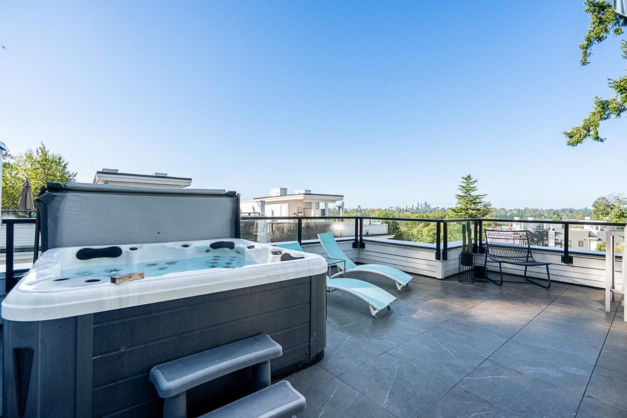 235-2218 Oak Meadows Drive, Surrey, BC