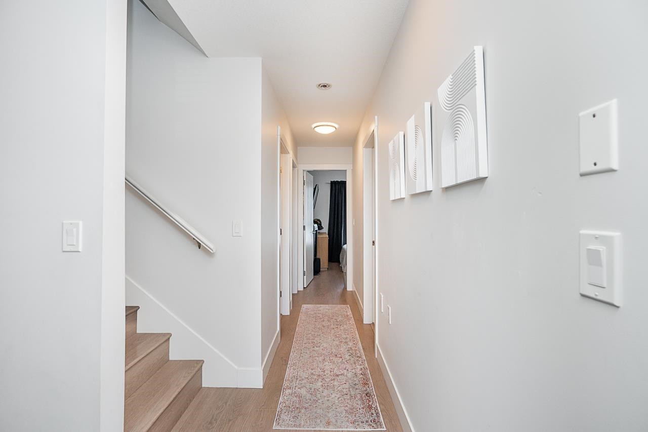 235-2218 Oak Meadows Drive, Surrey, BC